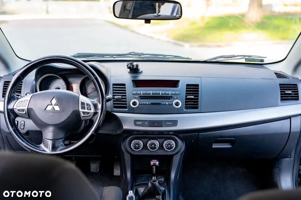 Mitsubishi Lancer 1.8 Intense - 9