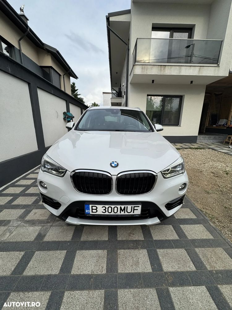 BMW X1 xDrive20i Aut. Sport Line - 2