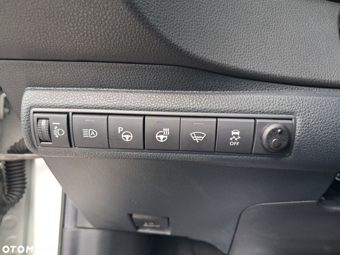 Toyota Corolla - 11