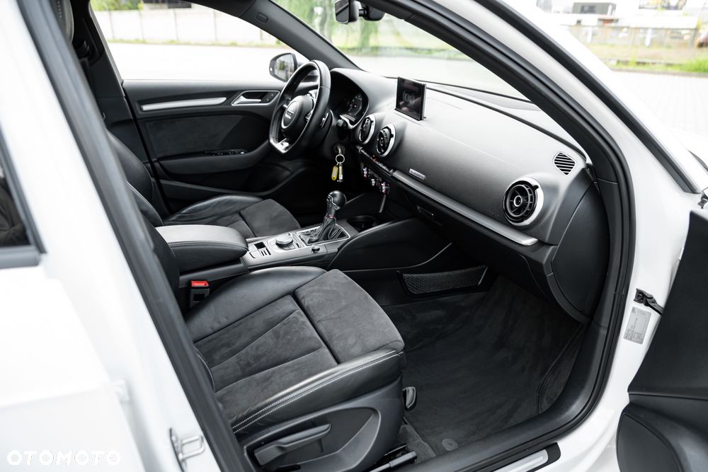 Audi S3 Sportback S tronic - 21