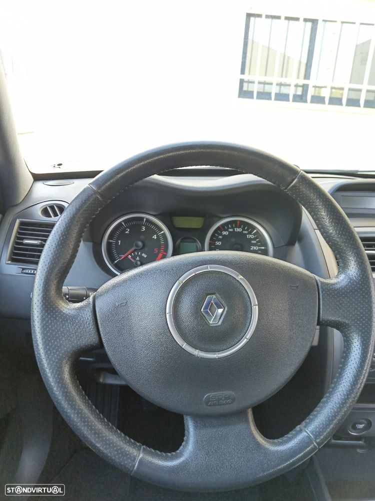 Renault Mégane 1.5 dCi Confort - 6