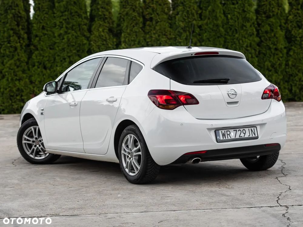 Opel Astra 1.4 Turbo - 9