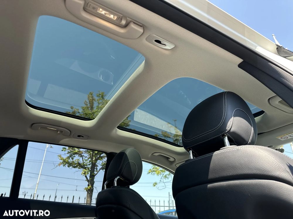 Mercedes-Benz GLC 300 e 4MATIC - 24