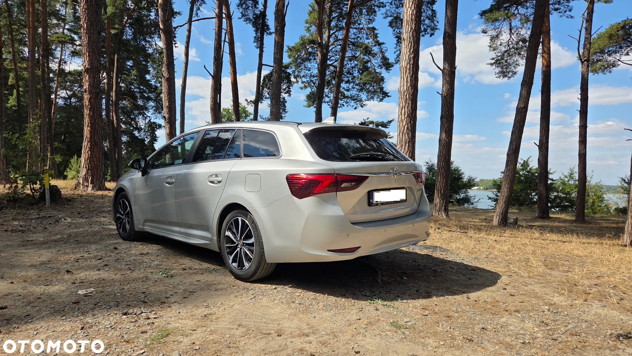 Toyota Avensis 2.0 D-4D Premium - 7