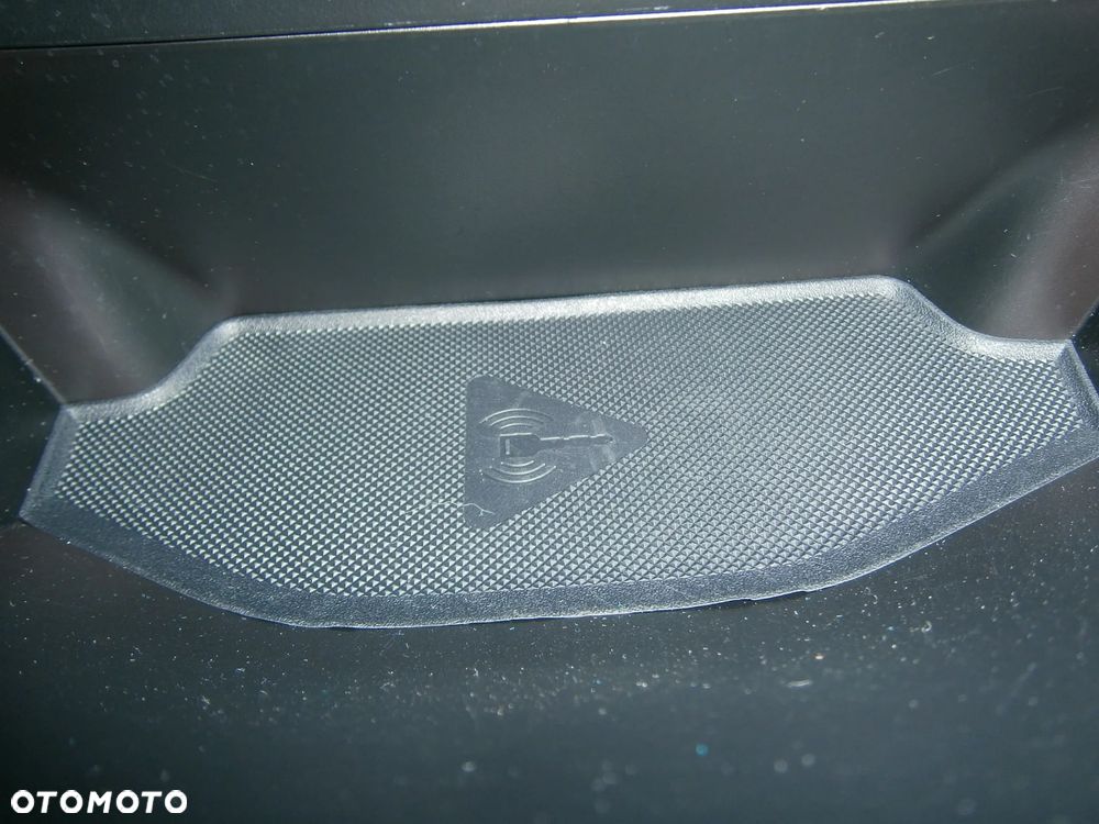 Ford Fiesta 1.0 EcoBoost S&S TITANIUM X - 21