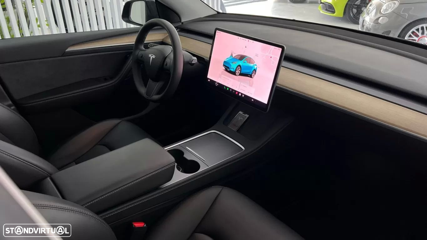Tesla Model Y Tração Traseira - 25