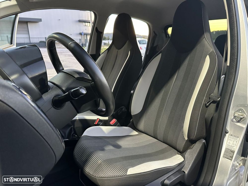 Peugeot 108 1.0 VTi Allure - 12