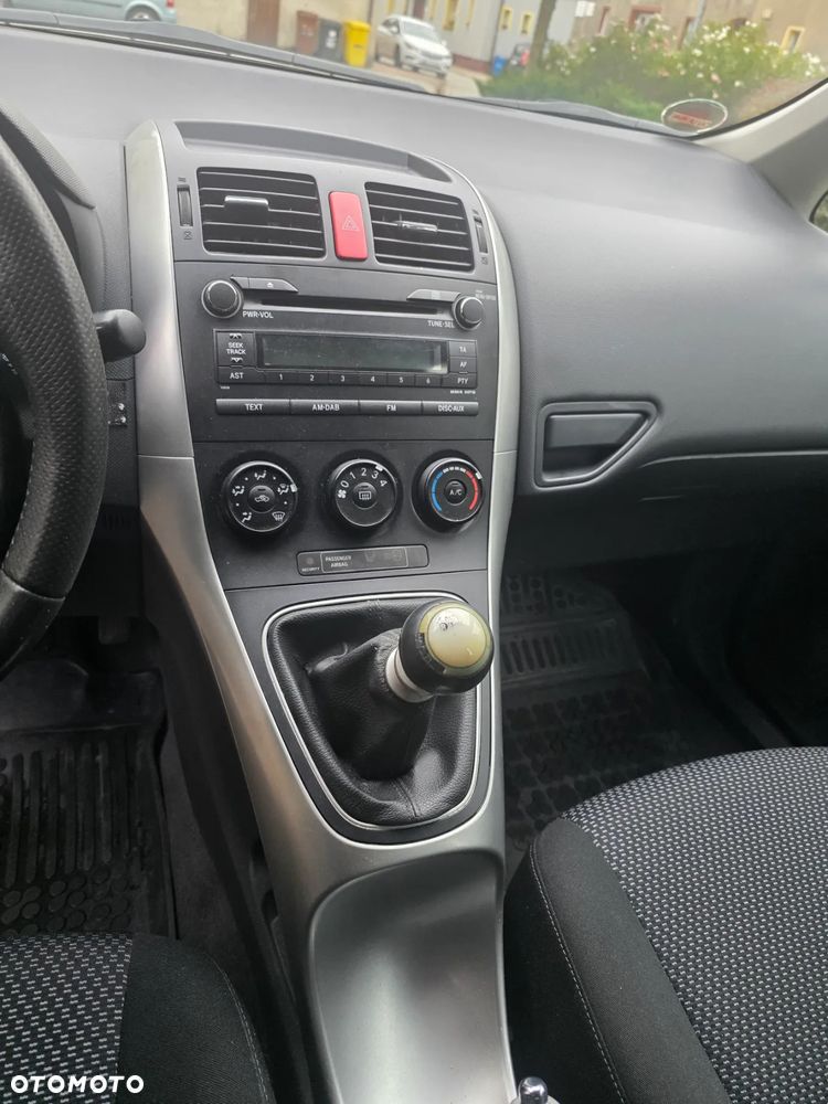 Toyota Auris 1.33 VVT-i Terra - 6