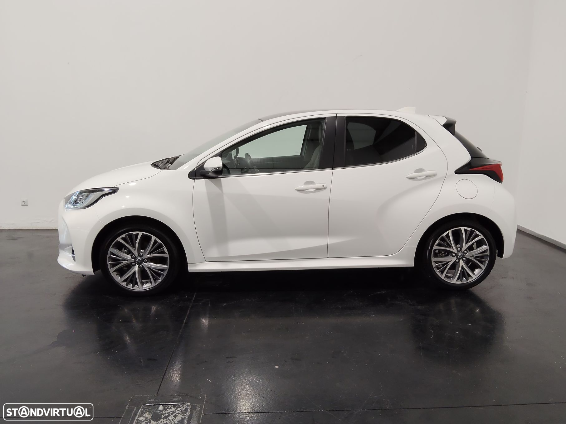 Toyota Yaris 1.5 HDF Luxury - 3
