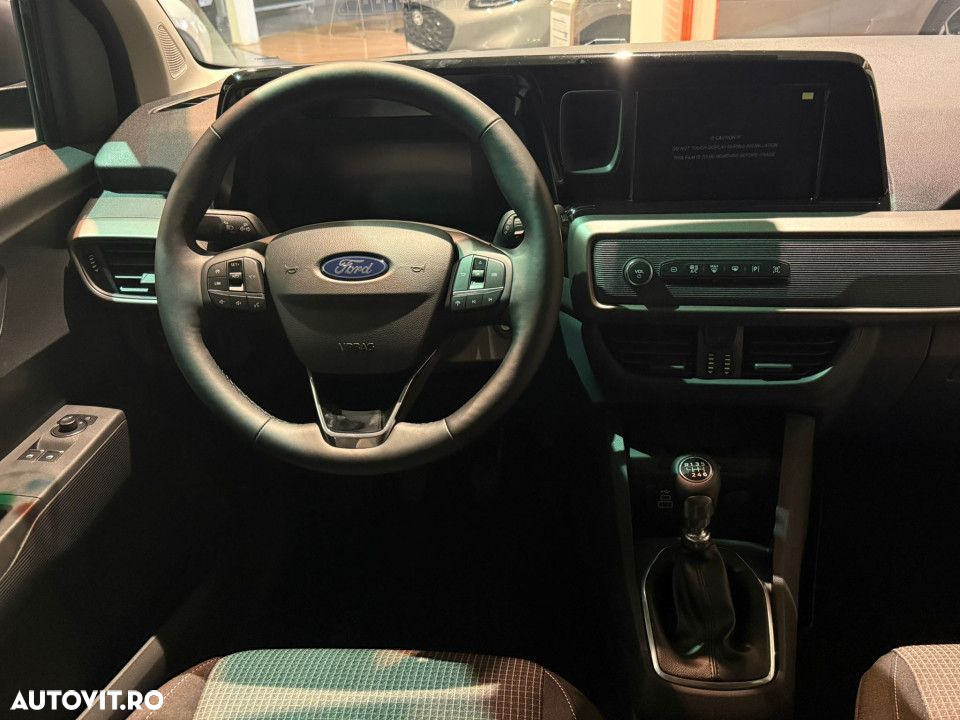 Ford Tourneo Courier - 12