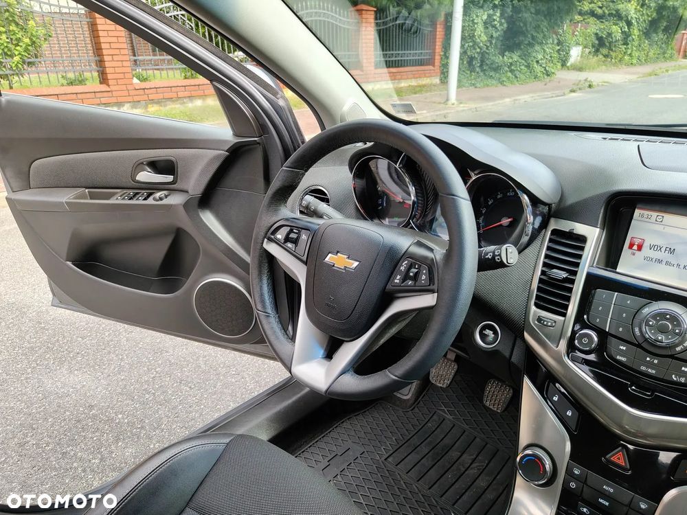 Chevrolet Cruze 2.0 LTZ - 24