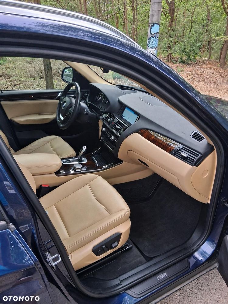 BMW X3 28i xDrive - 4