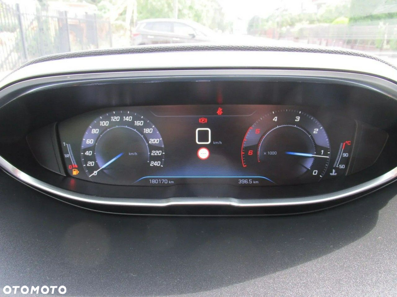 Peugeot 5008 1.5 BlueHDI Allure S&S - 21