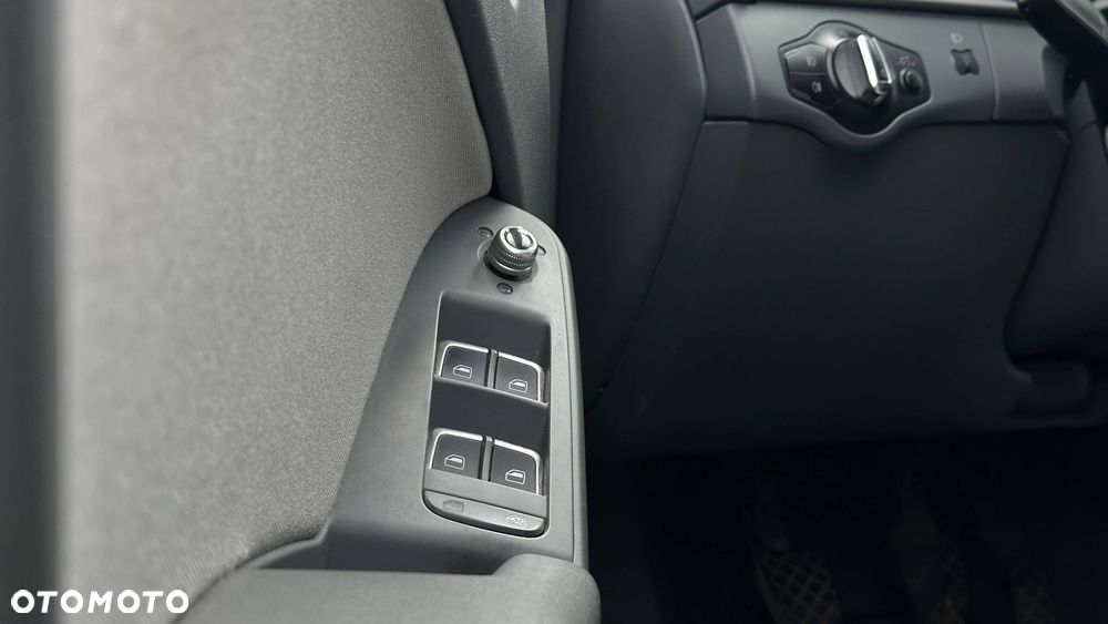 Audi A4 Avant 2.0 TDI DPF clean diesel Attraction - 28