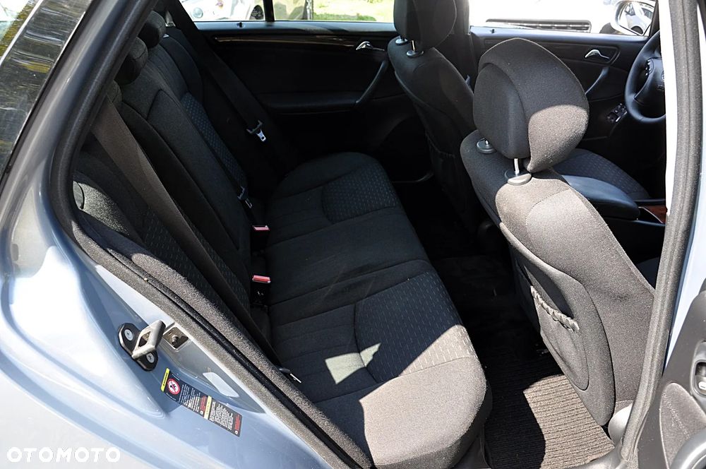 Mercedes-Benz Klasa C 200 Kompressor Automatik Elegance - 29