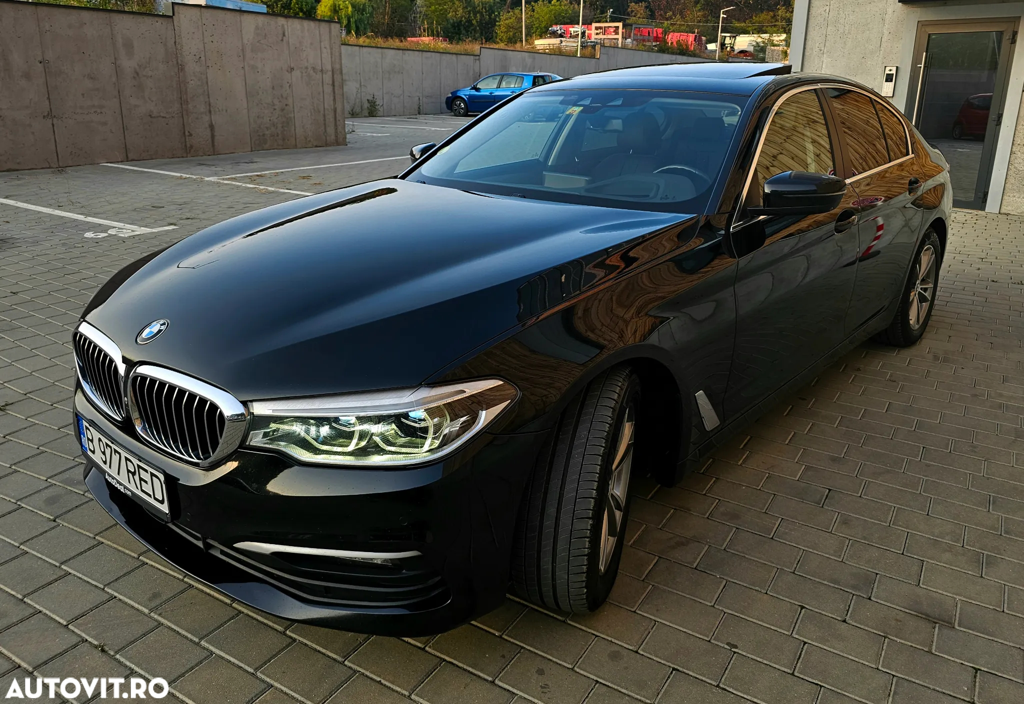 BMW Seria 5 530d xDrive AT - 2