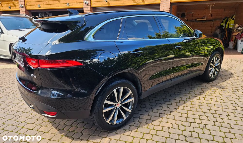 Jaguar F-Pace - 7