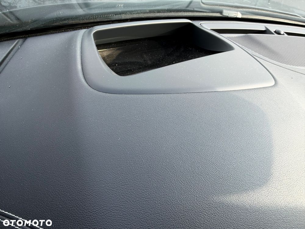 Jaguar E-Pace P300 AWD R-Dynamic HSE - 29