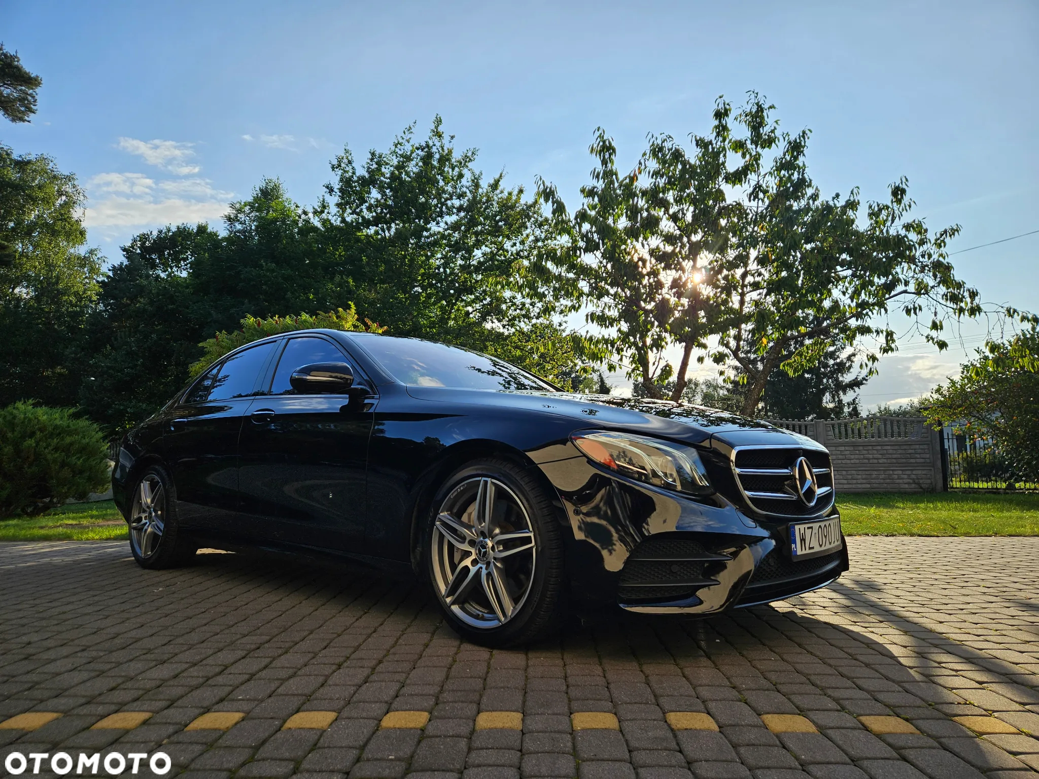 Mercedes-Benz Klasa E 300 9G-TRONIC AMG Line - 5