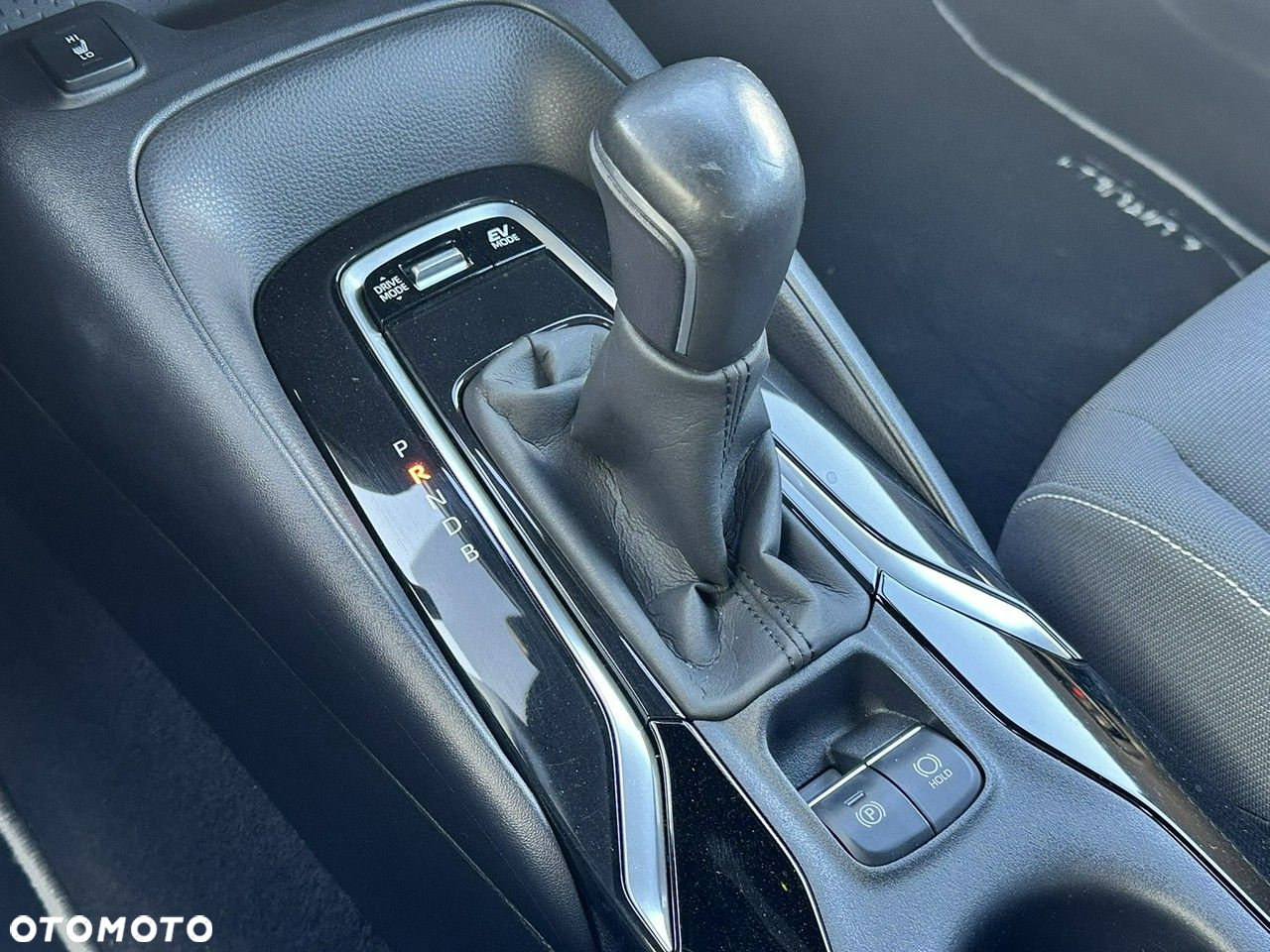 Toyota Corolla 1.8 Hybrid Comfort - 20