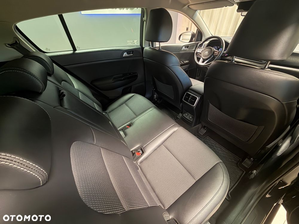 Kia Sportage 1.6 GDI Black Edition 2WD - 26