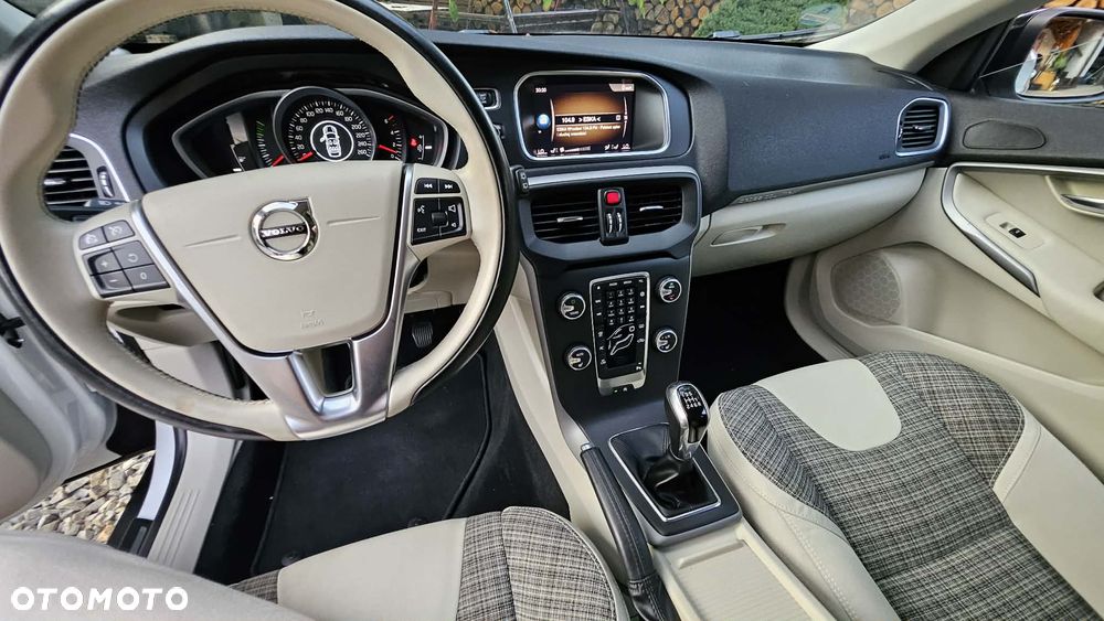 Volvo V40 Cross Country D3 You - 14