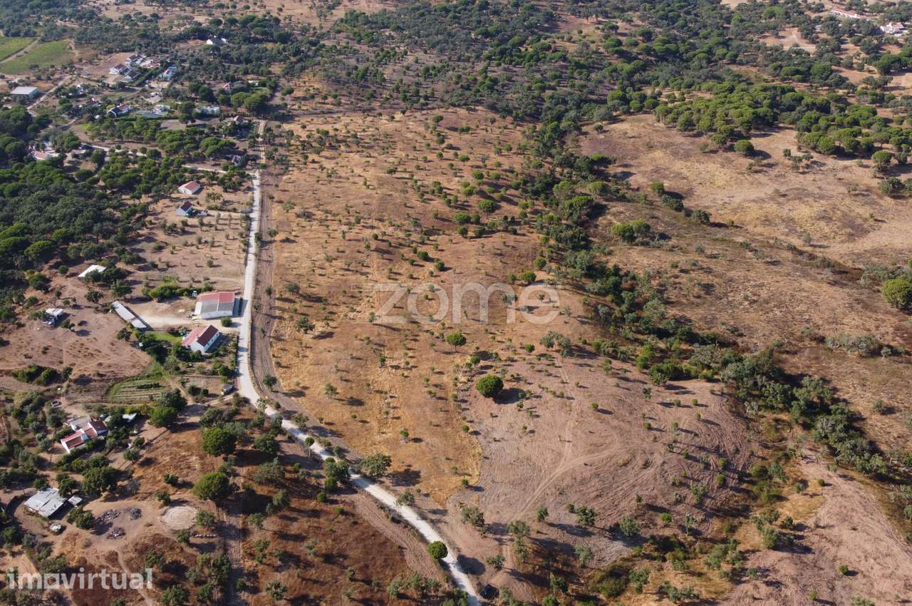 Terreno Rústico com 18 Hectares - Grande imagem: 3/22