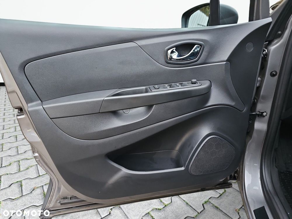 Renault Captur - 16