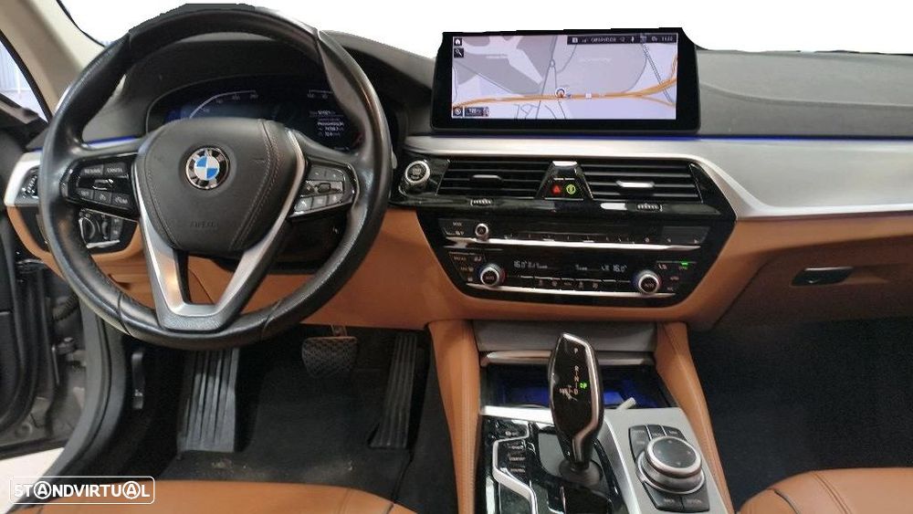 BMW 520 d Line Luxury Auto - 4