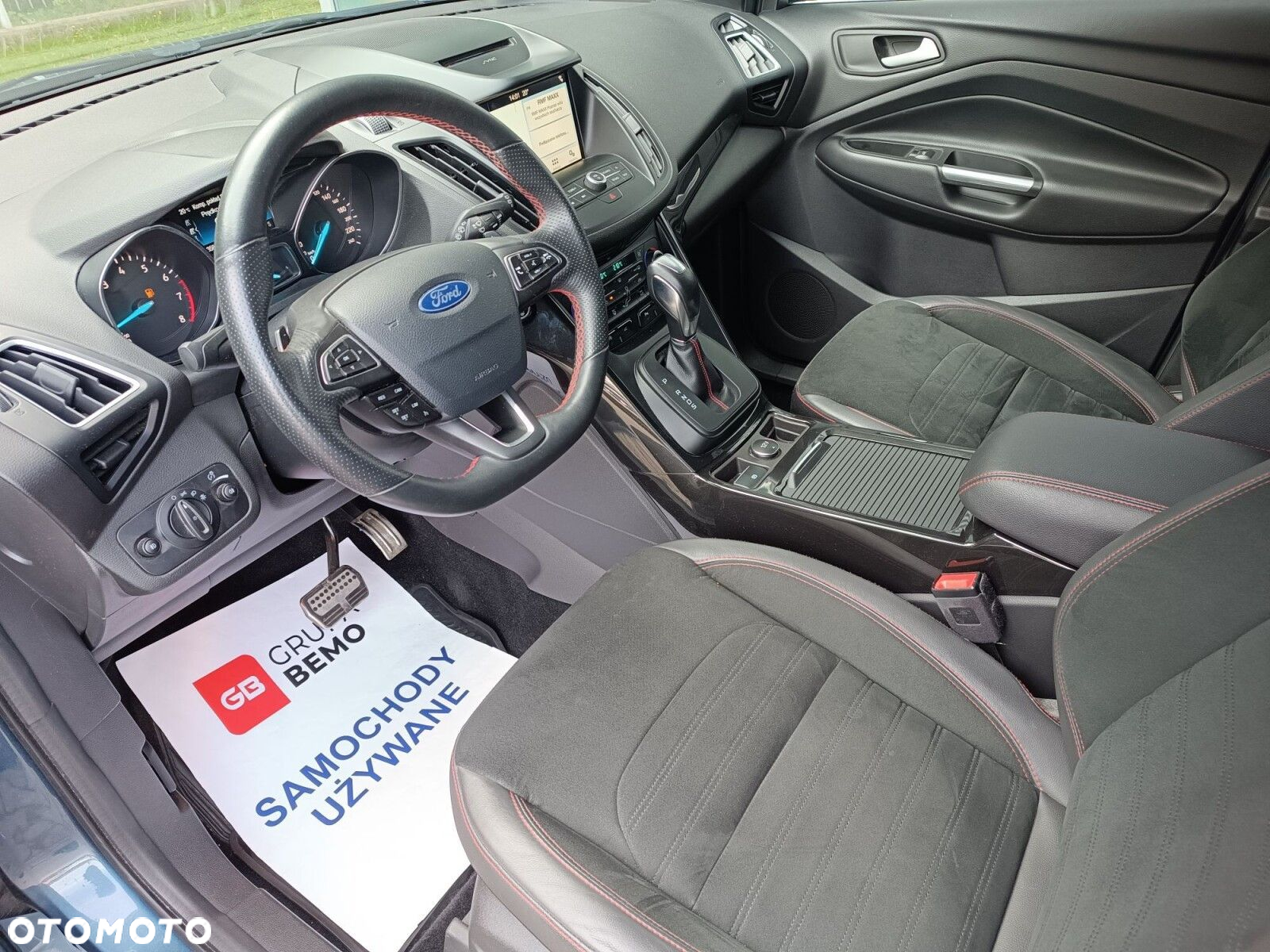 Ford Kuga - 12