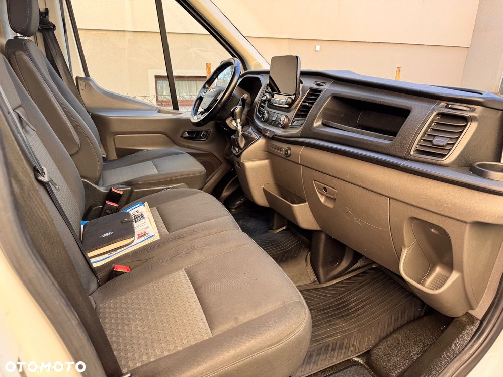 Ford Transit - 11