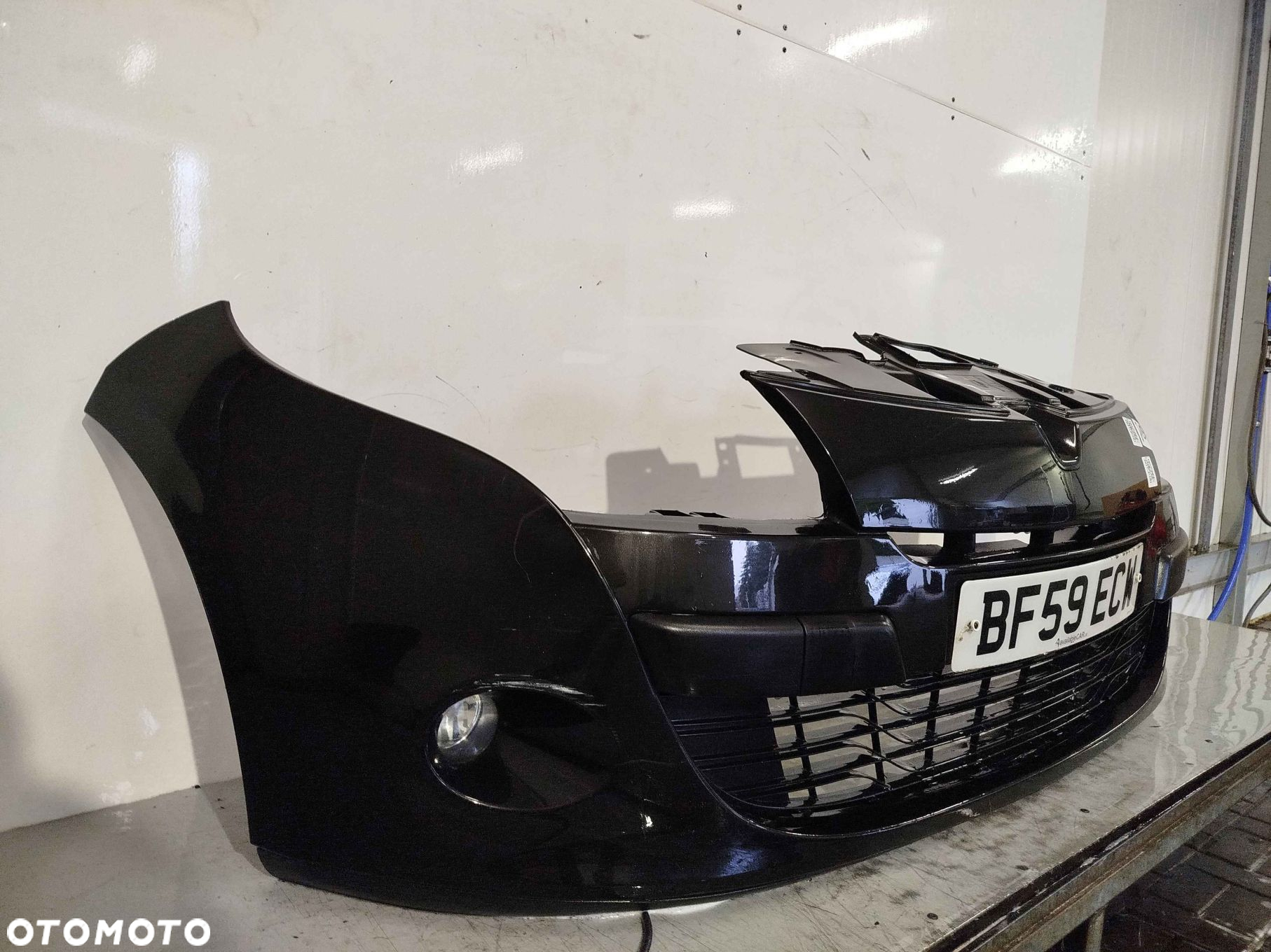 @ ZDERZAK PRZÓD PRZEDNI RENAULT MEGANE 3 III NV676 CZARNY HALOGENY - 2