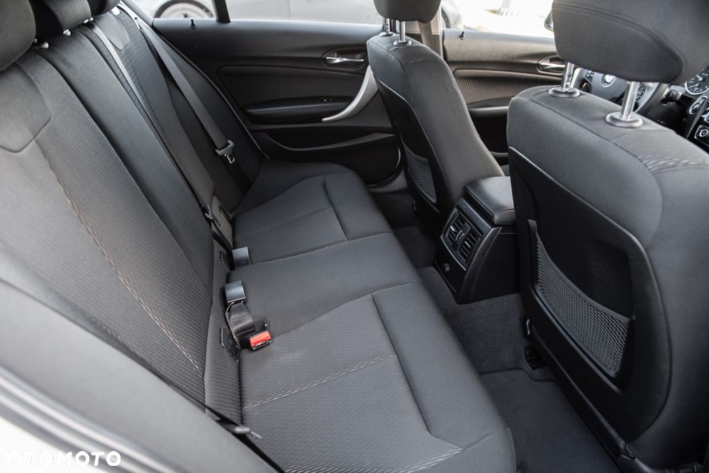 BMW Seria 1 118d Edition Metropolitan - 28
