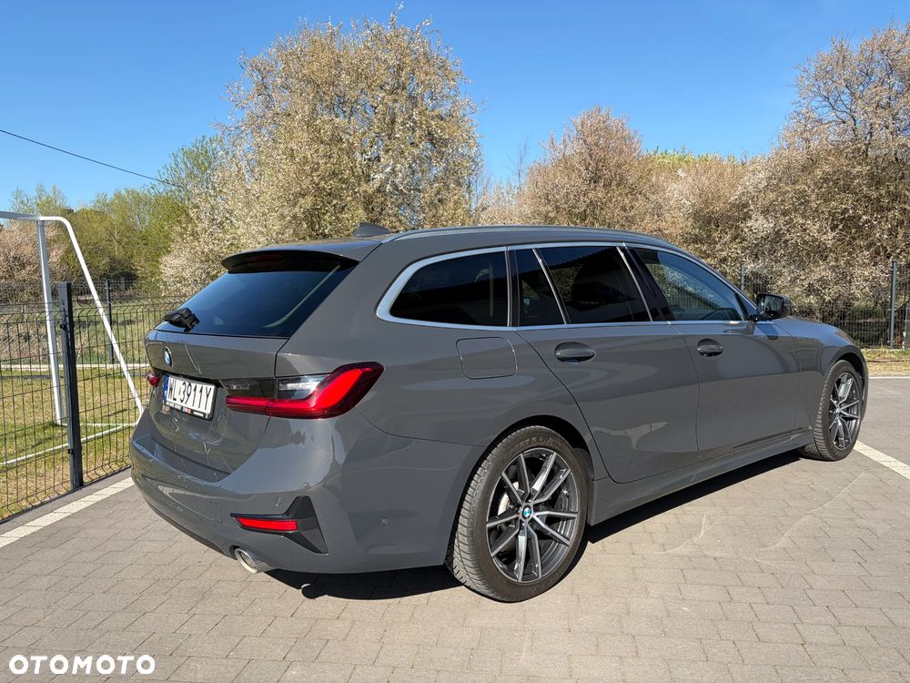 BMW Seria 3 330i - 8