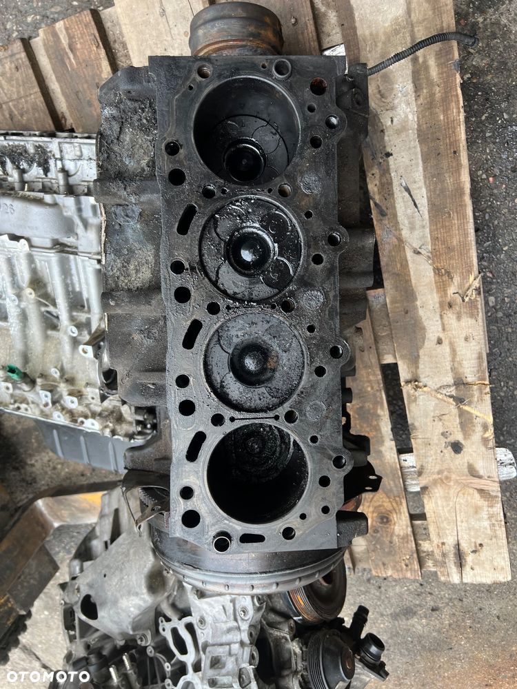 Mitsubishi L200 blok dół silnika wał tłoki 4d56u  7d33 - 2