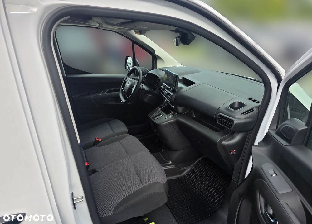 Opel Combo Cargo 1.5 BlueHDi L2 EAT8 - 10
