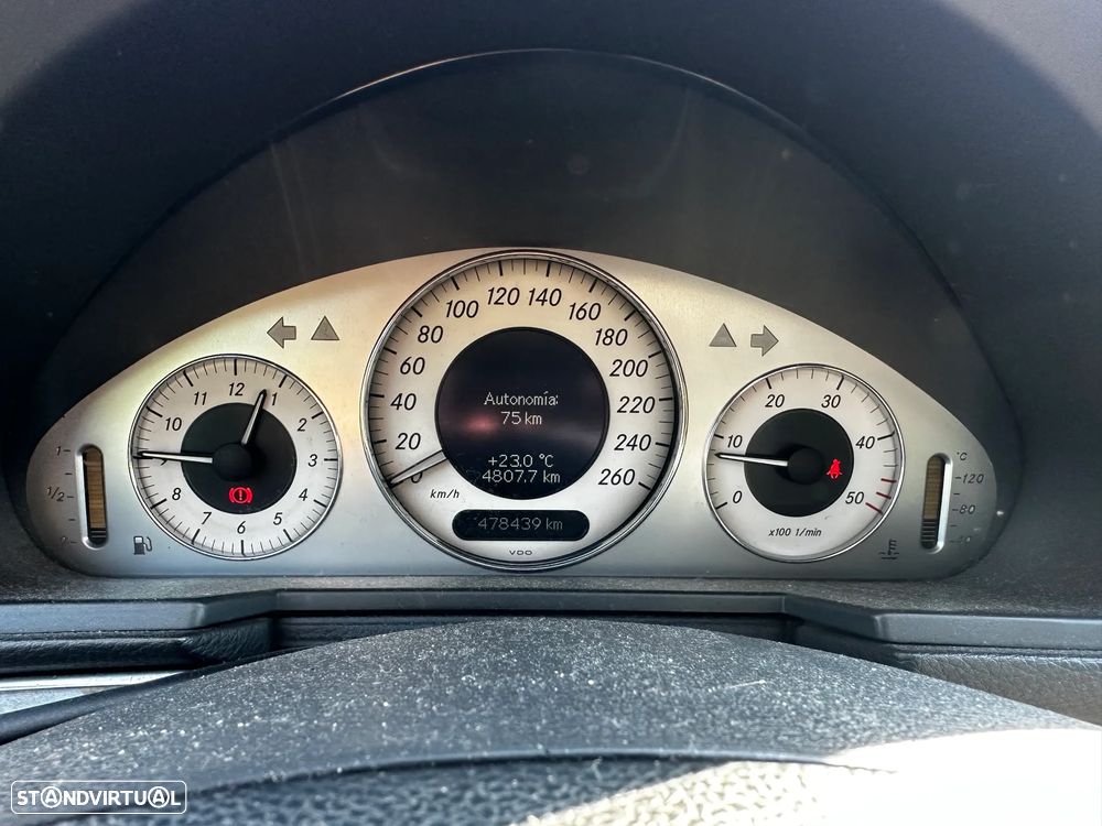Mercedes-Benz E 220 CDI Avantgarde - 13