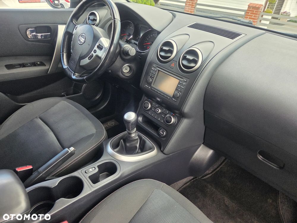Nissan Qashqai+2 - 15