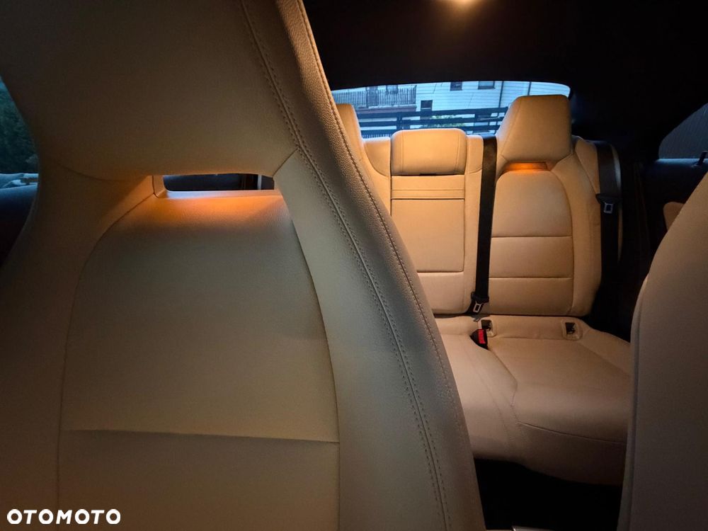 Mercedes-Benz CLA 250 7G-DCT StreetStyle - 8