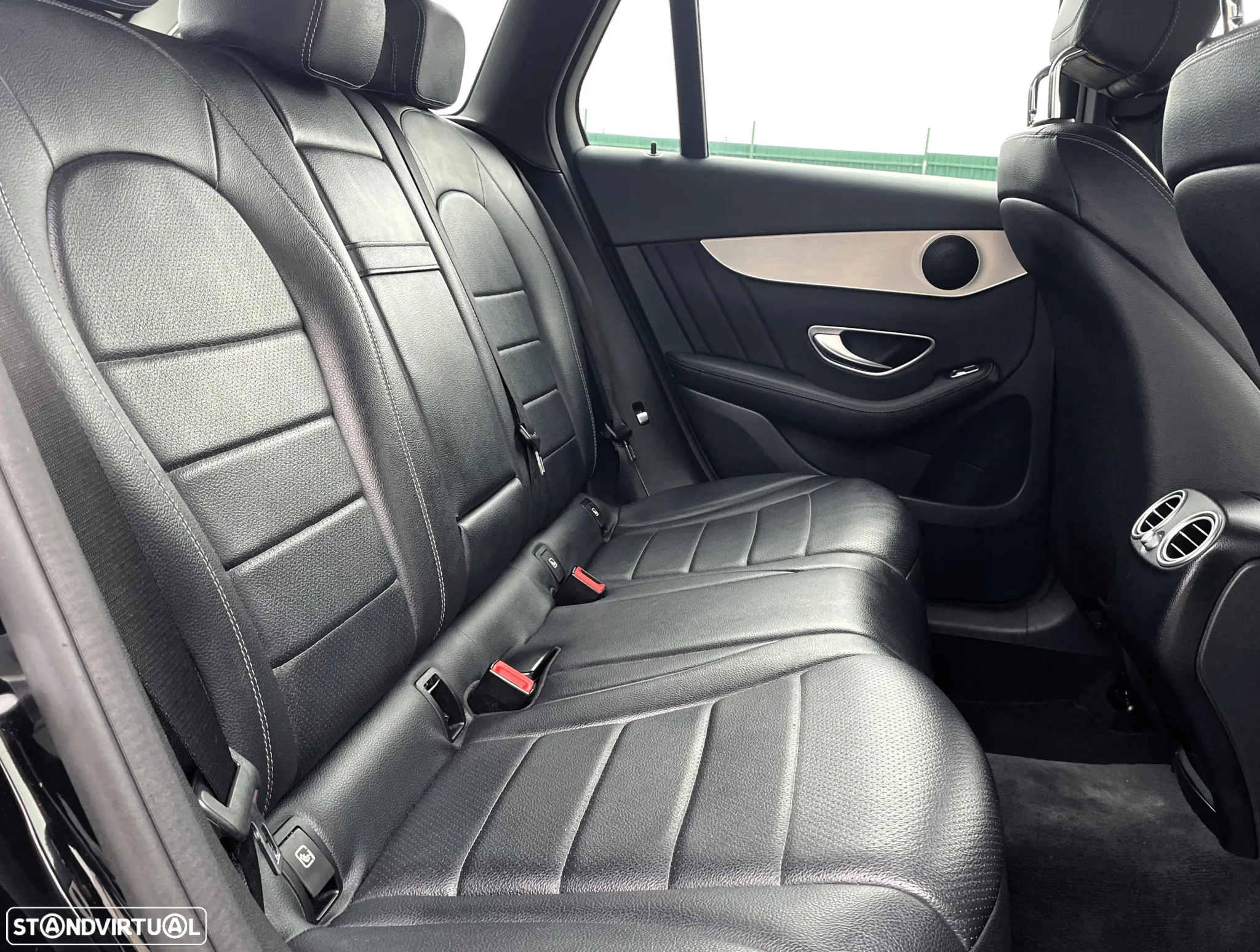 Mercedes-Benz GLC 250 d Off-Road 4-Matic - 36