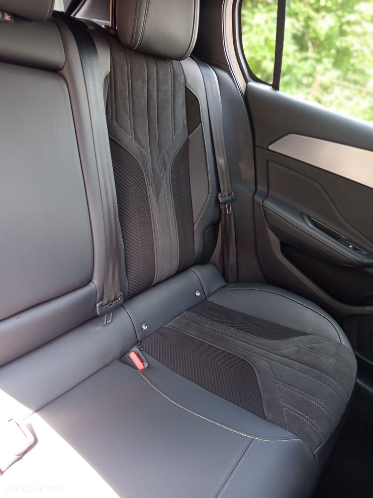 Peugeot 308 BlueHDi FAP 130 EAT8 Stop & Start GT - 23