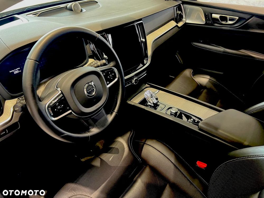 Volvo V60 B5 B AWD Ultimate Dark - 15