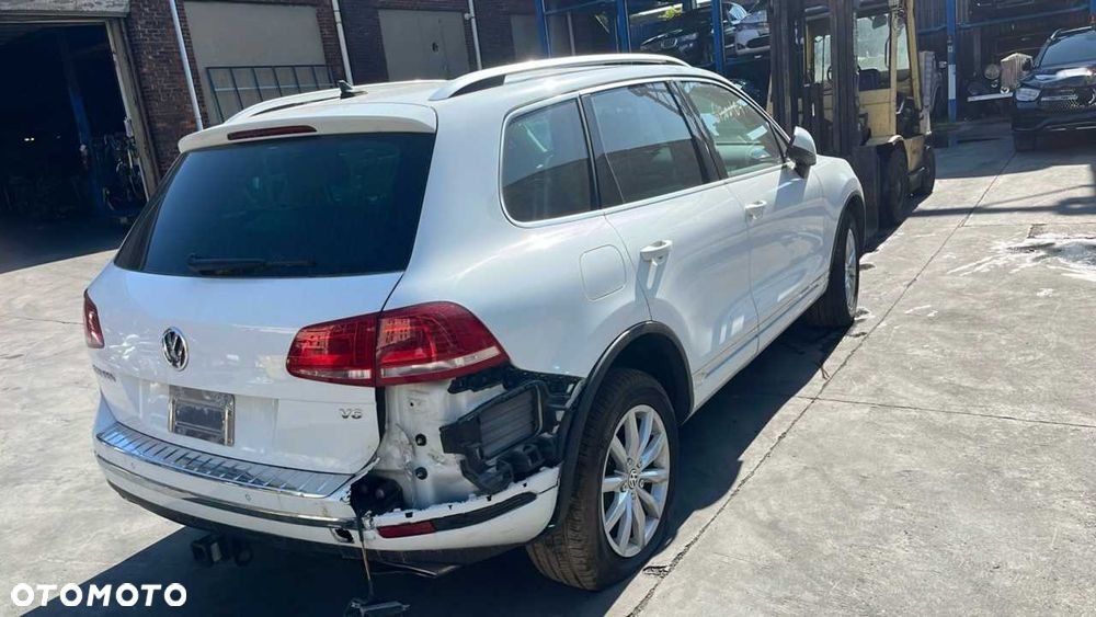 Volkswagen Touareg - 11