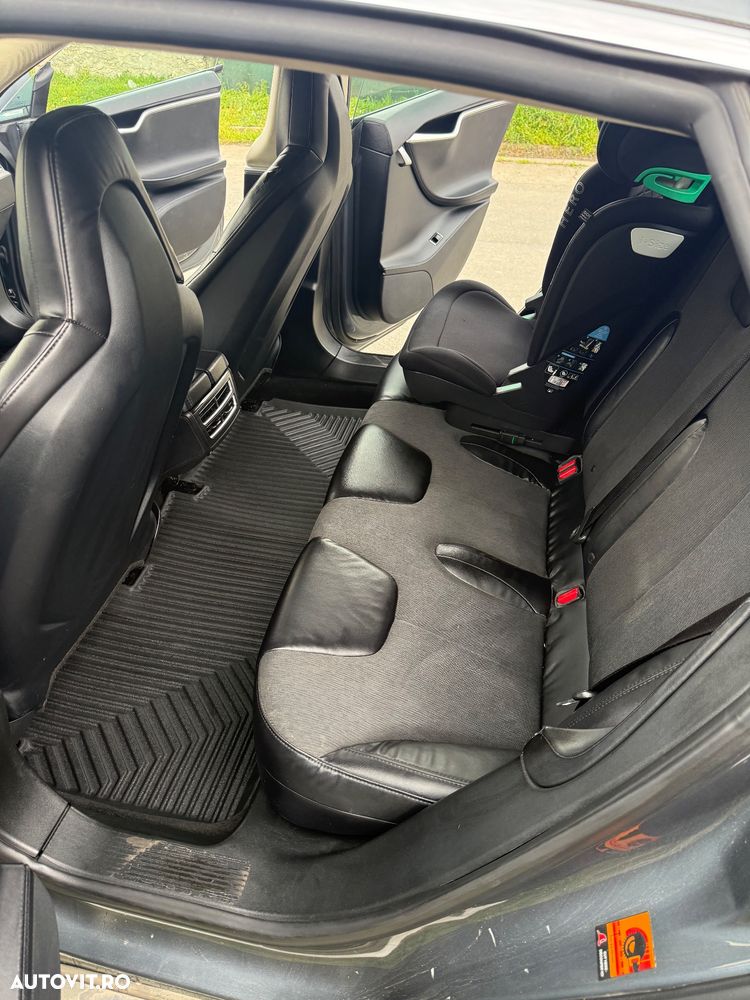Tesla Model S Standard - 31