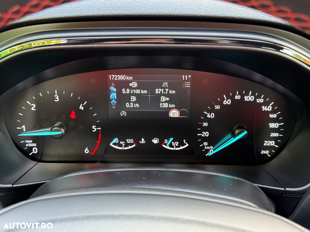 Ford Focus 1.5 EcoBlue Start-Stopp-System ST-LINE STYLE - 39