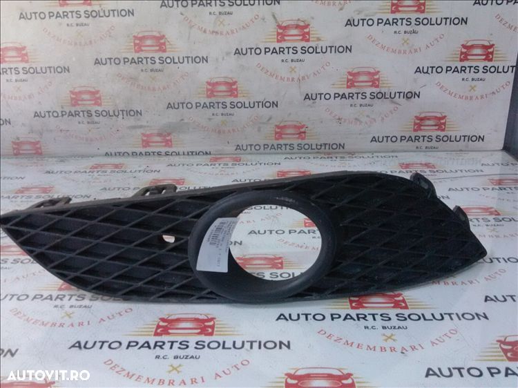 grila proiector dreapta opel astra h 1.7 cdti an fabr. 2010 - 1