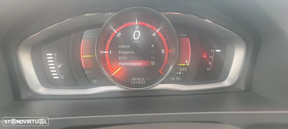 Volvo V60 2.4 D6 R-Design AWD Phev - 27