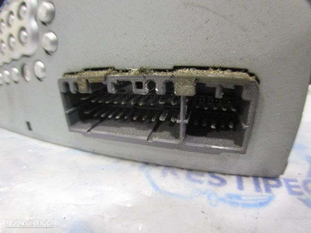 Radios 022800  CHRYSLER GRAND VOYAGER 4 FASE 2 LONG 2006 2.8CRD 150CV 5P PRETO BECKER BE6802 - 3