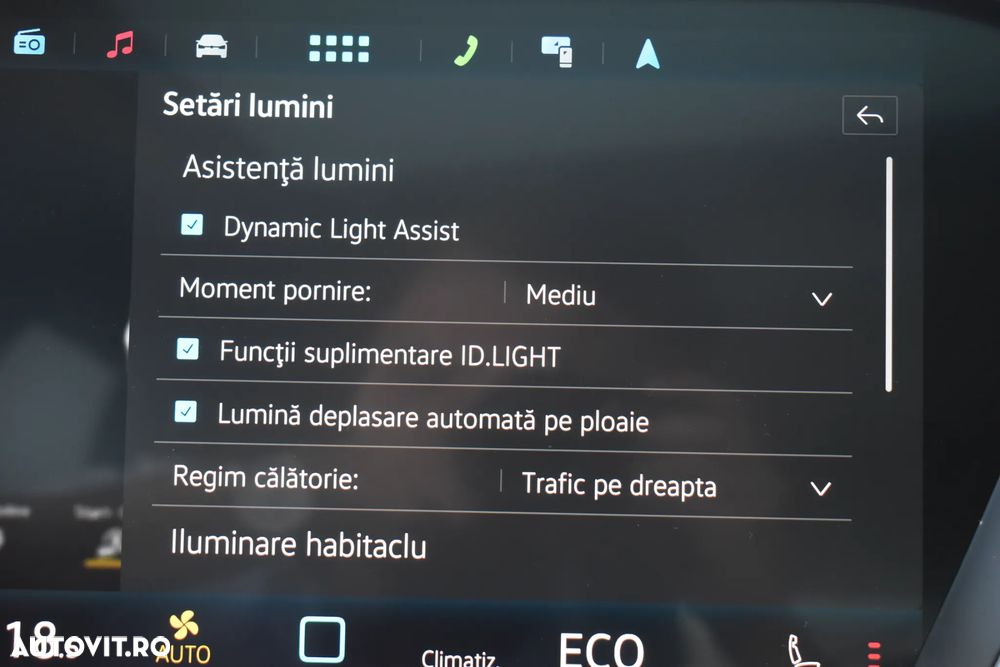 Volkswagen Touareg V6 TDI 4MOTION Elegance - 24