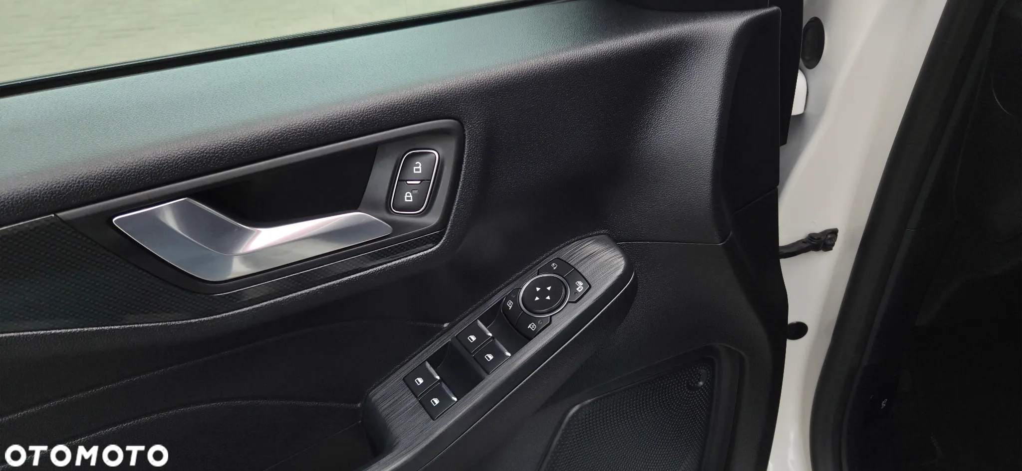 Ford Kuga 2.5P PHEV FWD ST-Line X - 24